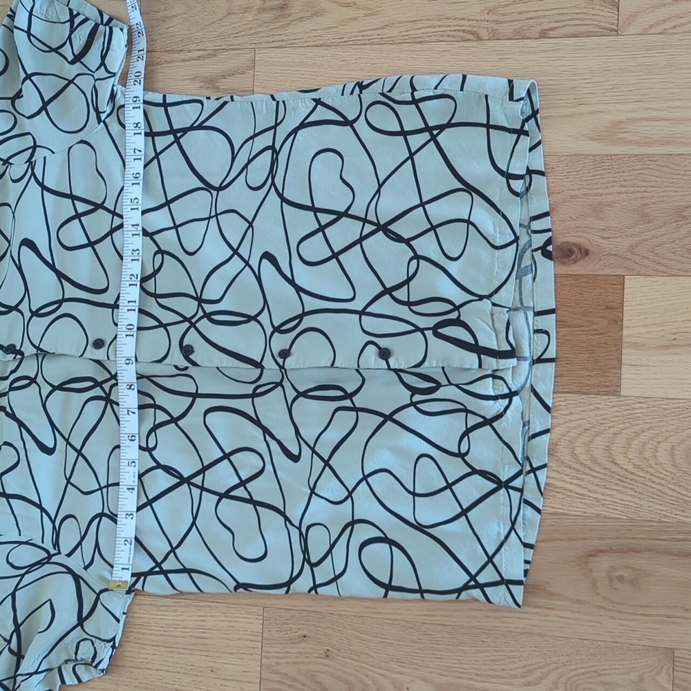 ASOS. Abstract Patterned. Men's Button Down. Size Medium. - Picture 5 of 7